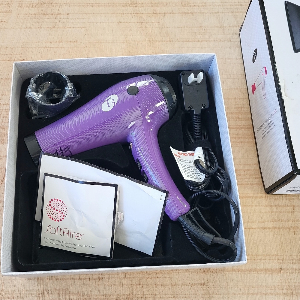 T3 Featherweight Luxe Blow-dryer Worked Well.